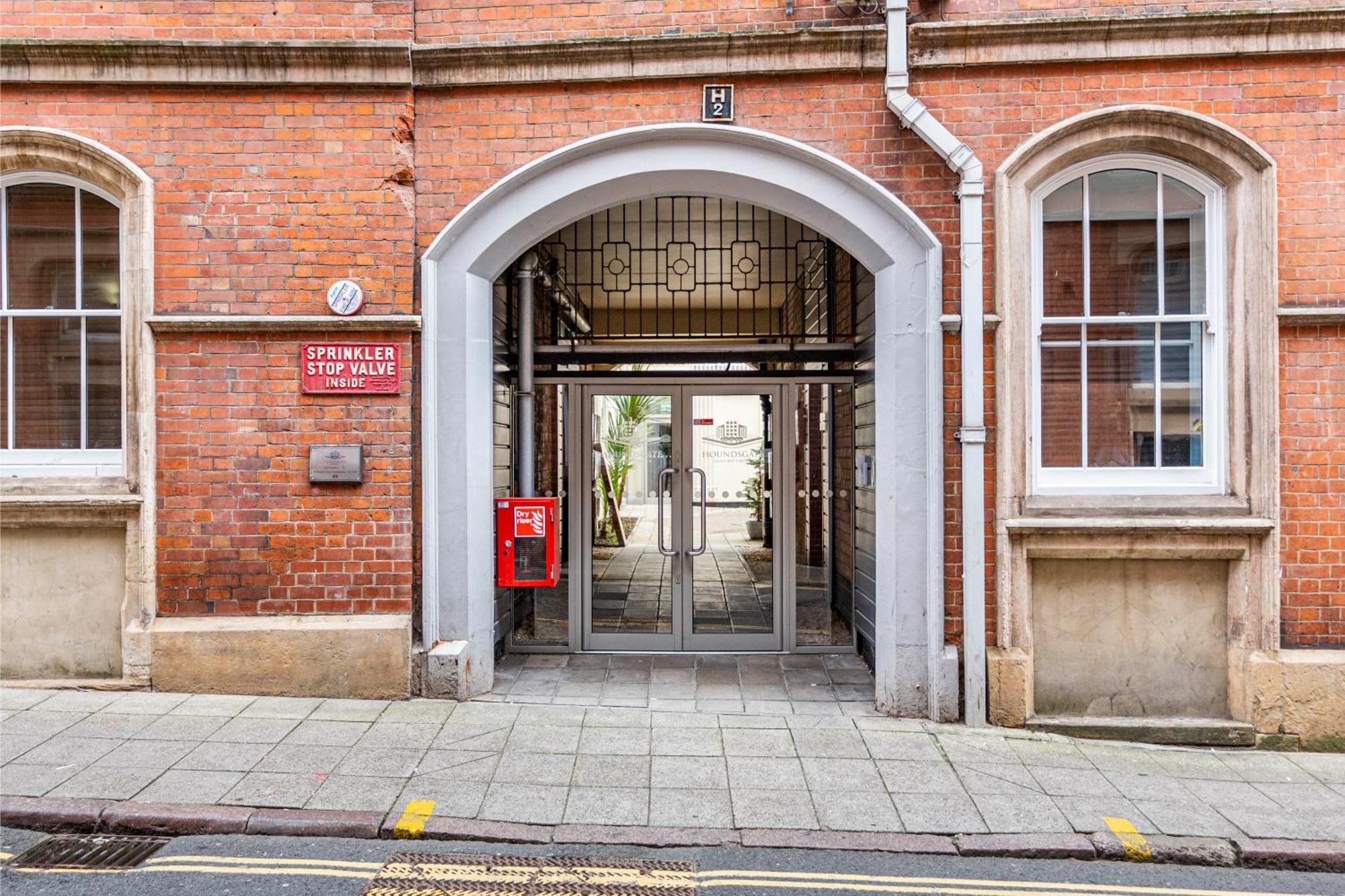 Urban Elegance - 2 Bed Luxury Retreat Apartment